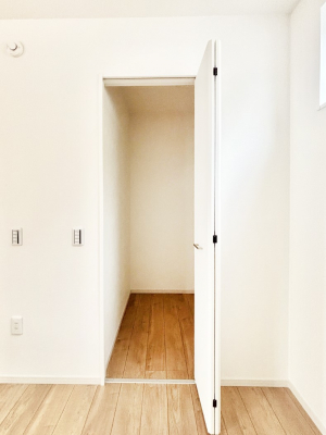 ���̑����ρ@�H�ނ�����i�̔��~�ɖ𗧂��~�q�ɕt���ŃL�b�`�������X�b�L���Еt���܂��ˁI