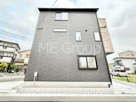 ���n�O�ώʐ^�@���X�����I�����Ղ�̗z���ƊJ�����ɕ�܂�閾�邢�Z�܂��B 