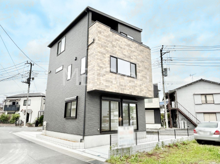 ���n�O�ώʐ^�@�������ꂽ�O�ρA�㎿�ȏZ��Ԃ��L���鎺���͉i�����S���ĉ߂�����Z���ł��B 