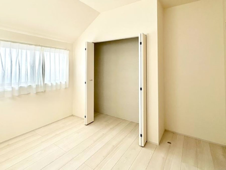 ���[�@�����Ղ�̎��[�X�y�[�X�ŉ��K�ɕ�点���� 