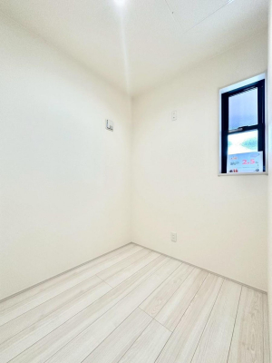 ���[�@�����Ղ�̔[�˃X�y�[�X�ŉ��K�ɕ�点����   