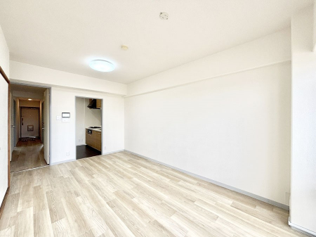 ���r���O�@���Ƒ��̓��₩�Șb�����ŕ�܂�閾�邢���r���O  