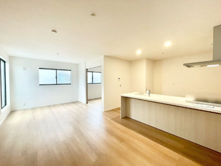 ���r���O�@�Z�ޕ��̌��������o�����A�C���e���A���l����̂��y���݂ȃ��r���O�ł��I 