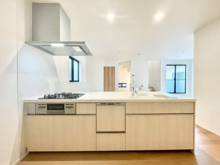 �L�b�`���@�������������I�ɁA�y�����I�V�X�e���L�b�`��  