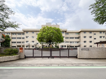 ���ӊ��@���w�Z 700m ��z�s�������w�Z