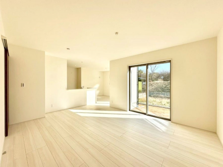 ���r���O�@�Z�ޕ��̌��������o�����A�C���e���A���l����̂��y���݂ȃ��r���O�ł��I 