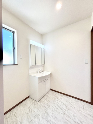 ���̑��@�������̂�����K��Ԃł��B�����̐g�x�x���C�����ǂ����g�������܂��B 