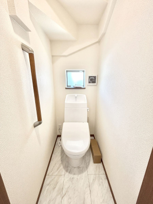 �g�C���@�g�C����1�K��2�K���ꂼ��ɔz�u����Ă��ĂƂĂ��֗��ł��B 