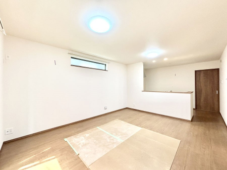 ���r���O�@�Z�ޕ��̌��������o�����A�C���e���A���l����̂��y���݂ȃ��r���O�ł��I 