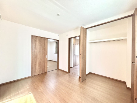 �q�������@�q�������ɂ��������߂Ȏ��[�X�y�[�X�����Ղ�̋���