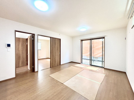 ���r���O�@�������������͋C�̂k�c�j�͉Ƒ��݂�Ȃ̉��K���  