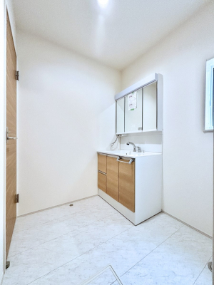 ���̑��@�������̂�����K��Ԃł��B�����̐g�x�x���C�����ǂ����g�������܂��B 