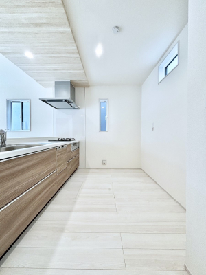 �L�b�`���@���������Ȃ���ł����Ƒ��Ƃ̉�b���y���߂�ΖʃL�b�`��