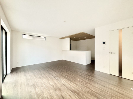 ���r���O�@�Z�ޕ��̌��������o�����A�C���e���A���l����̂��y���݂ȃ��r���O�ł��I   