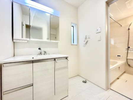 ���ʑ�E���ʏ��@�������̂�����K��Ԃł��B�����̐g�x�x���C�����ǂ����g�������܂��B 