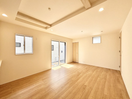 ���r���O�@�Z�ޕ��̌��������o�����A�C���e���A���l����̂��y���݂ȃ��r���O�ł��I 