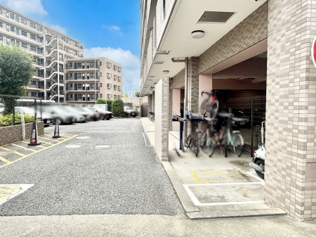 ���̑��@�O�� ���]�Ԓu����i�󂫏󋵂͓s�x���m�F���������j