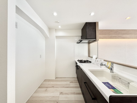 �L�b�`���@���r���O�����n����l�C�̃J�E���^�[�L�b�`���Ŋy����������