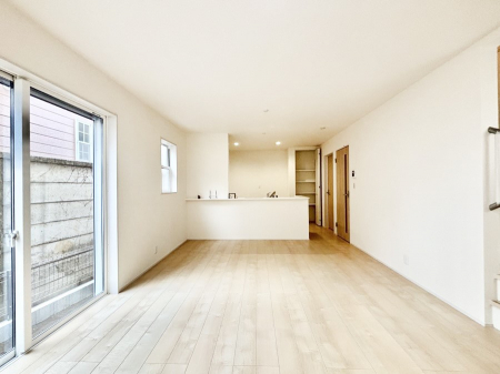 ���r���O�@�i�`�������e�C�X�g�̗D�����_�炩���F�g���̃t���[�����O���f�G�ȃ��r���O�ł��ˁB