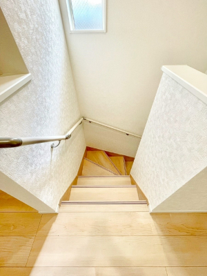 ���̑��@�K�i�͎肷��t���Ȃ̂ŏ����Ȃ��q���܂₲����̕������S�ł�