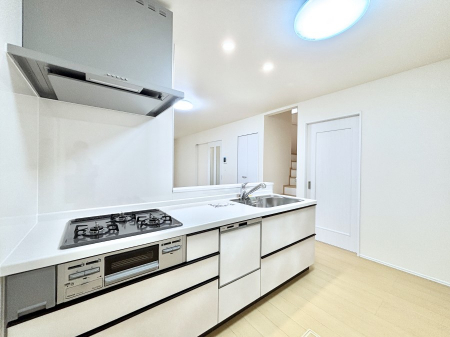 �L�b�`���@�������������I�ɁA�y�����I�V�X�e���L�b�`��  