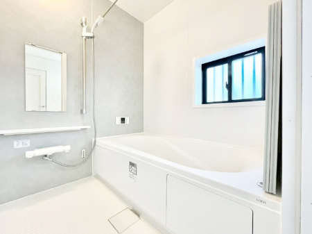 �����@����̔�������Ă���閾�邢�������̂���o�X���[��