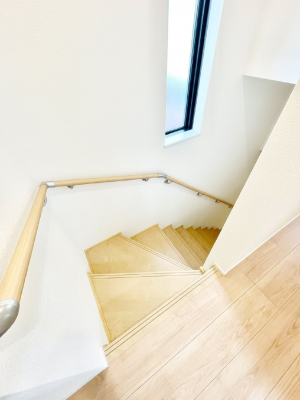 ���̑��@�K�i�͎肷��t���Ȃ̂ŏ����Ȃ��q���܂₲����̕������S�ł�