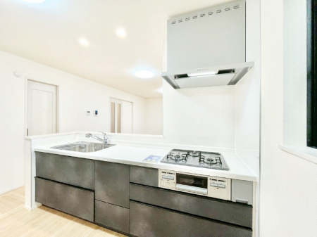 �L�b�`���@���������Ȃ��炲�Ƒ��Ƃ̉�b���y���߂�ΖʃJ�E���^�[�L�b�`��