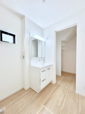 ���ʑ�E���ʏ��@���ʏ��ɂ͐�܂̃X�g�b�N��^�I���Ȃǂ̎��[�ɕ֗��ȃ��l���ɂ�����܂�