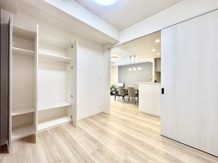 �Q���@�g���₷���`�Ńx�b�g��Ƌ�̒u�����ɂ����邱�Ƃ�����܂���B   