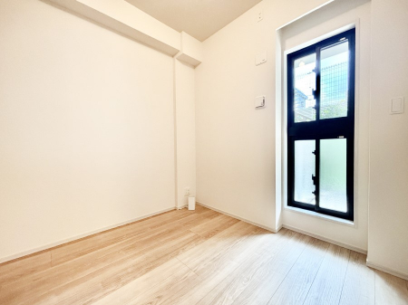 �q�������@�q�ǂ������ɂ҂�����̖��邢��ԁB  