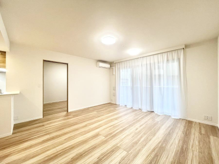 ���r���O�@�傫�ȑ����炽���Ղ�̗z���ƕ����������郊�r���O  