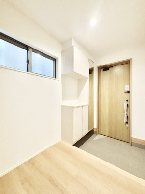 ���ց@���ʔ��͂��Ƒ��̎ʐ^��G�߂̃C���e���A�ŏ���I�Ƃ��ĉ��o�ł��܂�