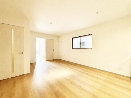 ���r���O�@�傫�ȑ����炽���Ղ�̗z���ƕ����������郊�r���O