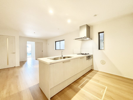 �L�b�`���@���������Ȃ��炲�Ƒ��Ƃ̉�b���y���߂�ΖʃJ�E���^�[�L�b�`��