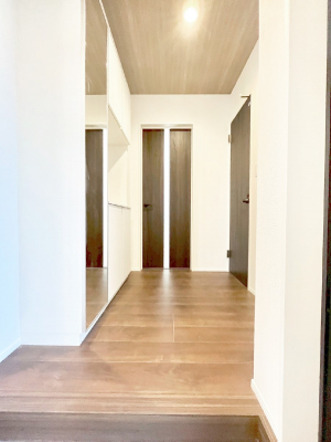 ���ց@�Ƒ��̋A��₨�q�l�������������}���錺��