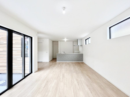 ���r���O�@�Z�ޕ��̌��������o�����A�C���e���A���l����̂��y���݂ȃ��r���O�ł��I  