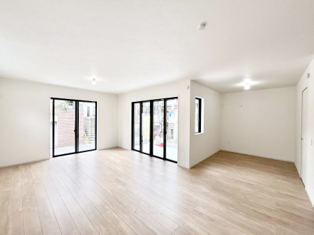 ���̑����ρ@�Ƒ������R�ƏW�܂�e���̃X�y�[�X�ɂȂ肻��   