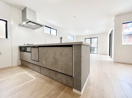 �L�b�`���@���������Ȃ���ł����Ƒ��Ƃ̉�b���y���߂�ΖʃL�b�`�� 