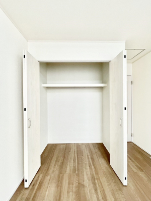 ���[�@�m���̃N���[�[�b�g�B���s��������̂Ō���̈ߗނ�����������܂�܂��B