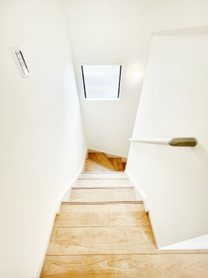 ���̑��@���r���O�K�i���Ƒ��̏Ί�Ɖ�b���Ȃ��ł���܂�