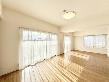 �L�b�`���@���������Ȃ���ł����Ƒ��Ƃ̉�b���y���߂�ΖʃL�b�`��