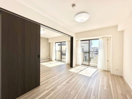 ���̑����ρ@�o���R�j�[���J�������v���X���Ă����m��  