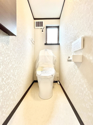 �g�C���@�g�C����1�K��2�K���ꂼ��ɔz�u����Ă��ĂƂĂ��֗��ł��B 