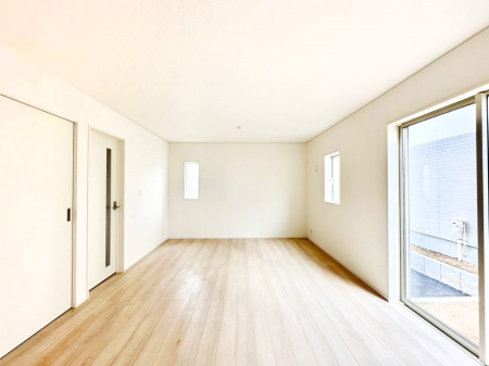 ���r���O�@�傫�ȑ����炽���Ղ�̗z���ƕ����������郊�r���O�ł������߂����܂��I