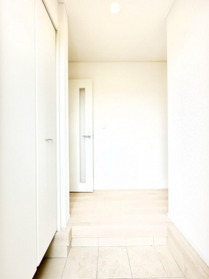 ���ց@���Ƒ��₨�q�l���C�����悭���o�}���ł��鉸�₩�ȕ��͋C�̌��ւł��B