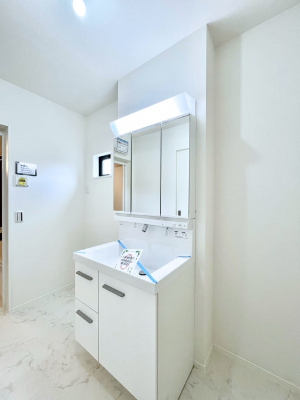 ���̑��@�������̂�����K��Ԃł��B�����̐g�x�x���C�����ǂ����g�������܂��B 