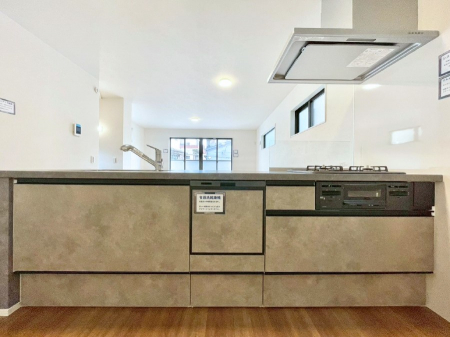 �L�b�`���@�������������I�ɁA�y�����I�V�X�e���L�b�`��  