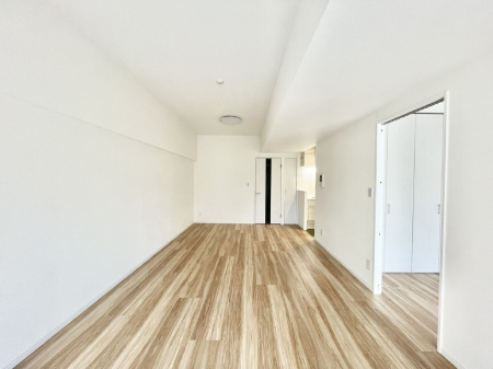 ���r���O�@�؂̉����肪�₳�����t���[�����O�͈��炬�������炷�Z���