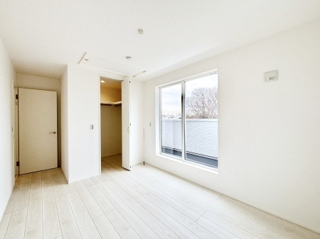 �Q���@�E�H�[�N�C���N���[�[�b�g�����邨�����B�G�߂��Ƃ̓���ւ����s�v�ŕ֗��ł��I